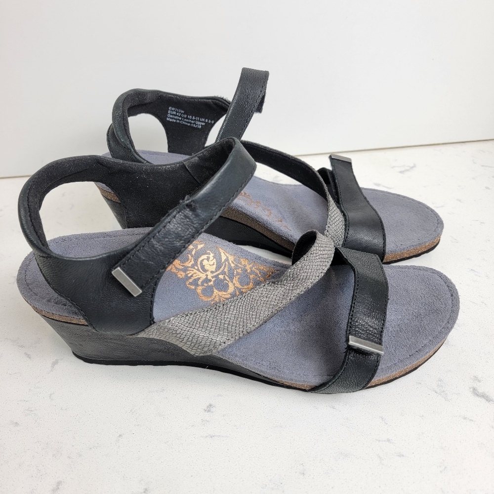 AETREX - BRYNN BLACK WEDGE SANDAL Sz 10.5